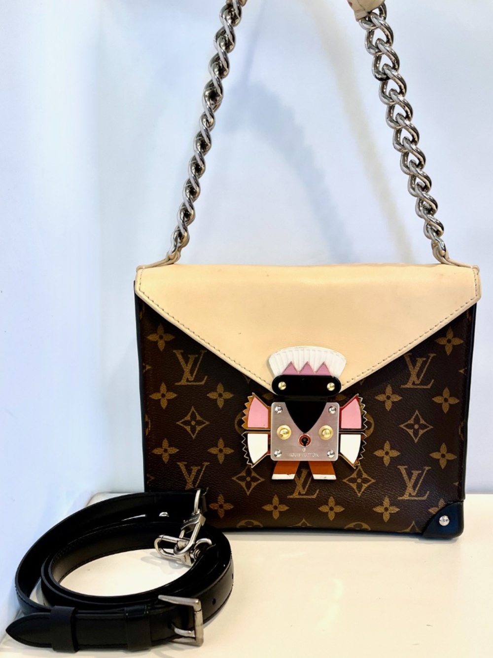 RARE! Louis Vuitton Monogram TRIBAL MASK GM SILVER CHAIN Shoulder Crossbody Bag